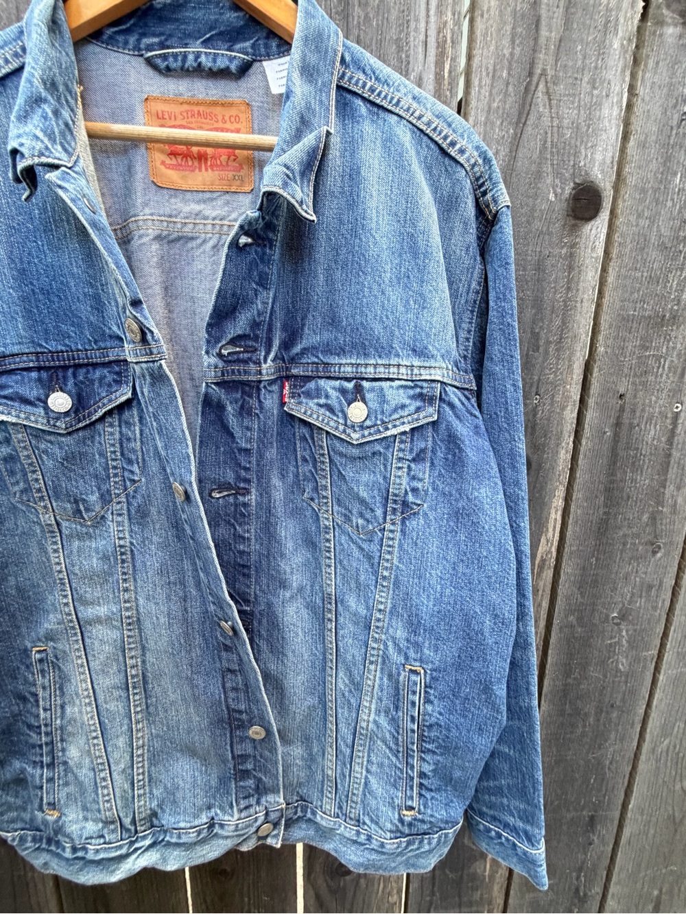 Levi’s Trucker Denim Jacket Women’s XXL Oversized Light Wash Blue Jean Jacket - Picture 6 of 14